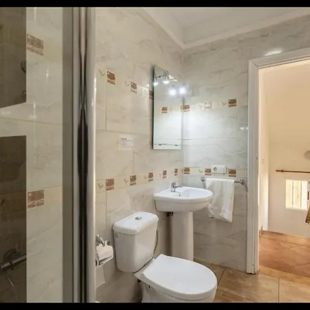 - 2 Bedroom Large Duplex With Double Terrace Daire *