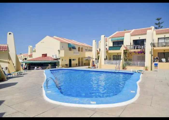 Апартаменти - 2 Bedroom Large Duplex With Double Terrace Адехе