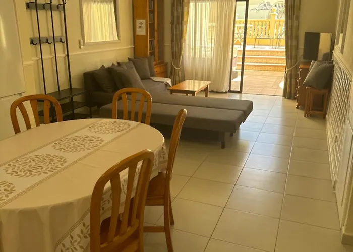 Апартаменти - 2 Bedroom Large Duplex With Double Terrace